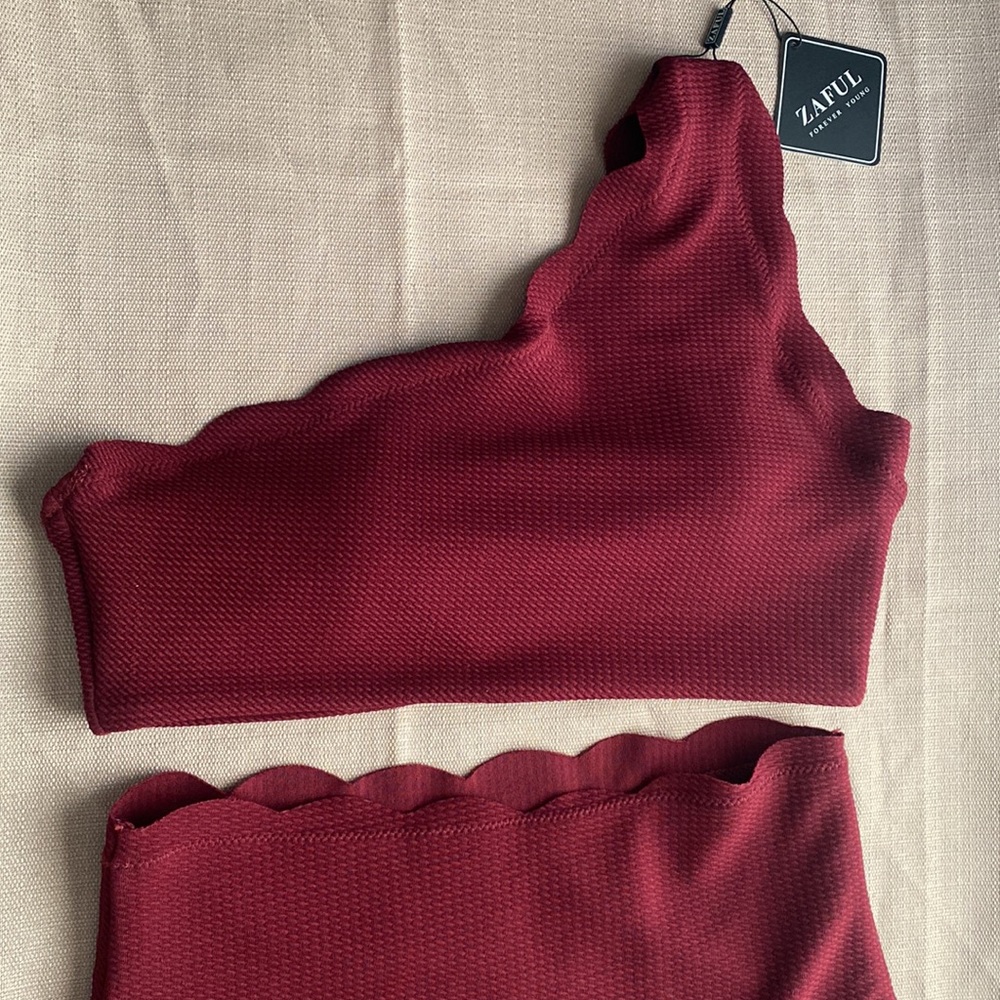 Two pieces bathing suit size Large